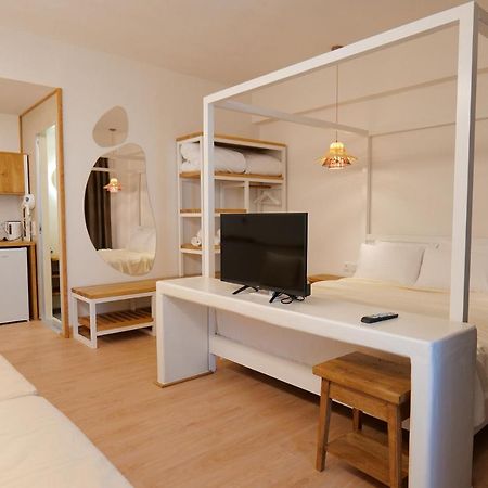 Alex & Sofi Hotel ヒマラ エクステリア 写真