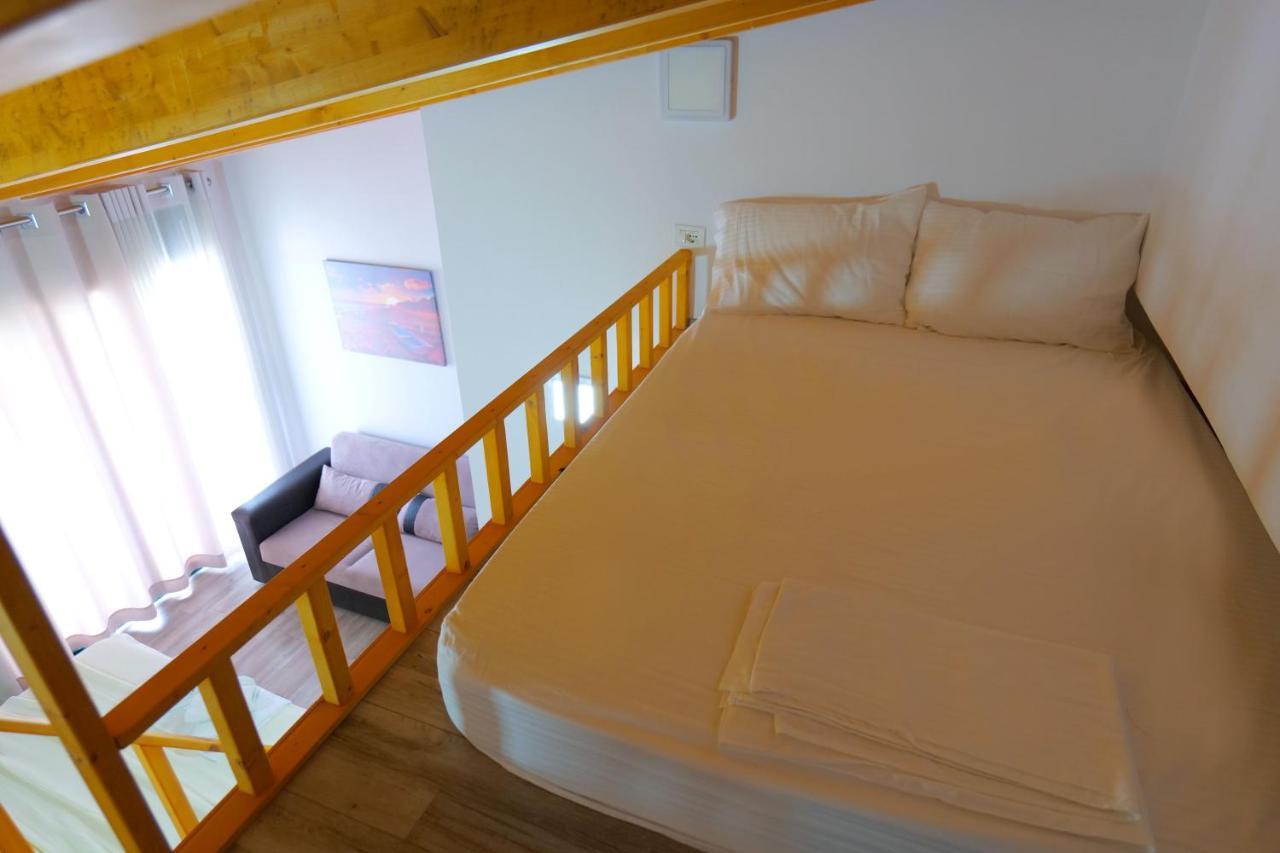 Alex & Sofi Hotel ヒマラ エクステリア 写真