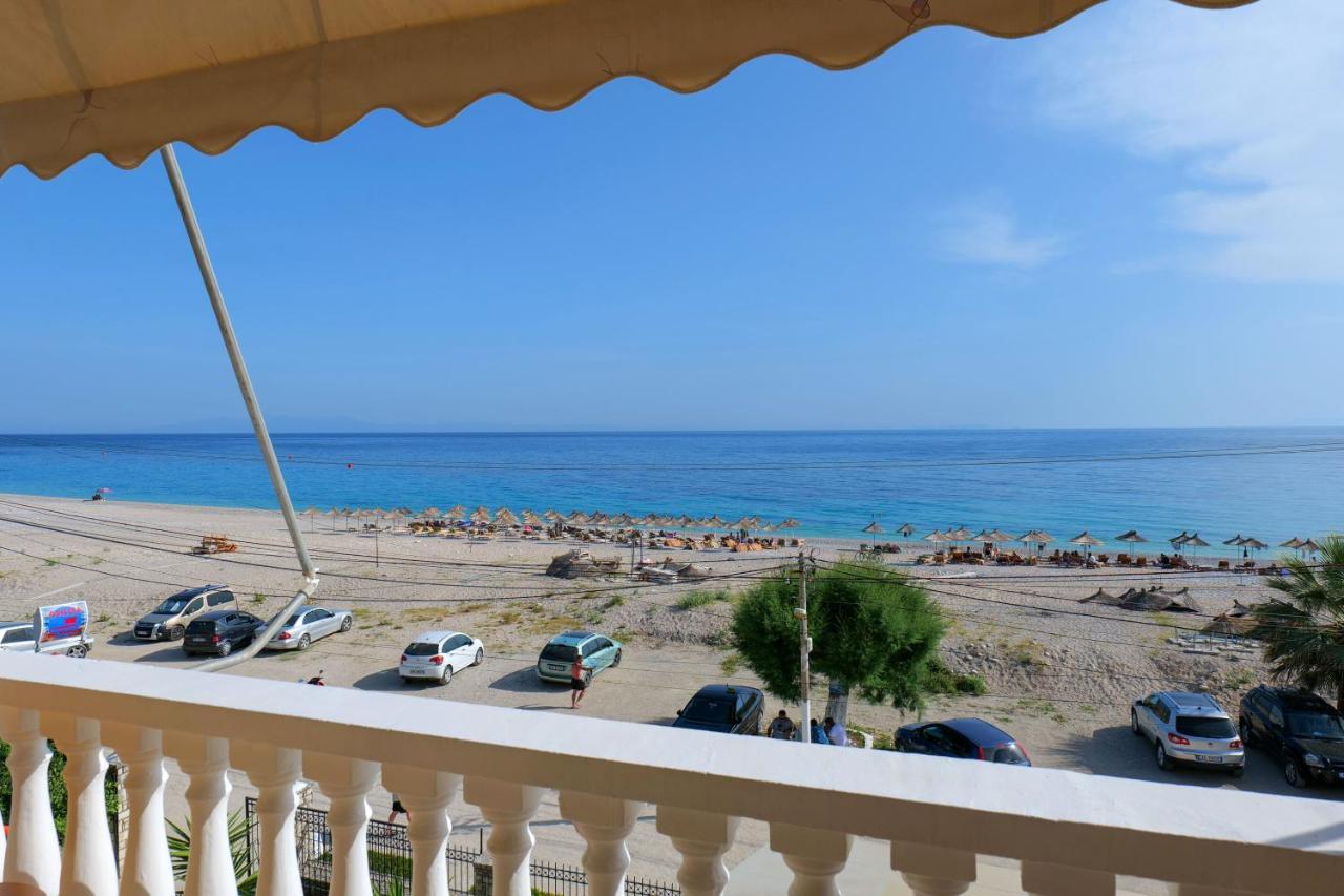Alex & Sofi Hotel ヒマラ エクステリア 写真