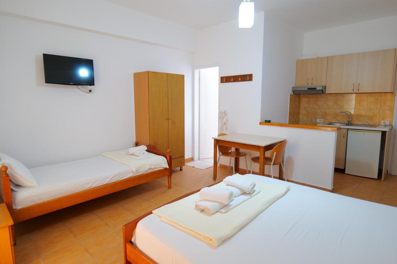 Alex & Sofi Hotel ヒマラ エクステリア 写真